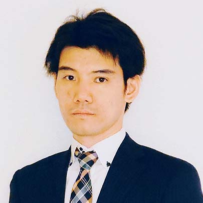 村岡 克也